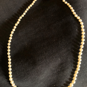 Ancien collier de perles