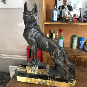 Scupture loup chien carvin