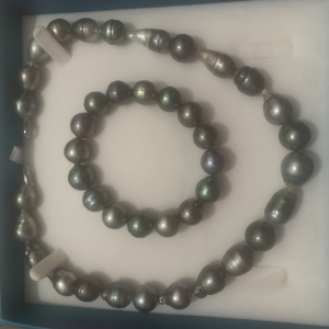 Perles noires de Tahiti