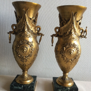 paire de vases en bronze doré Barbedienne signés