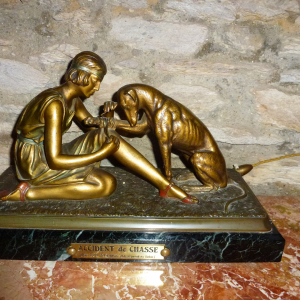 accident de chasse  artiste dimitri chiparus  bronze base de marbre vert  1é886-1947