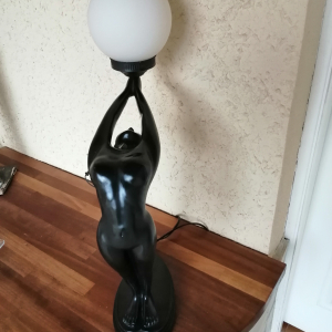 Statue lampe