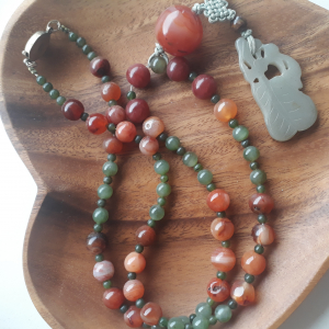 Collier jade avec poire