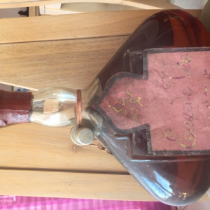 bouteille d'armagnac datée de 1875