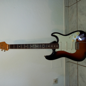 guitare électrique fender MEXICAINE stratocaster année 1962