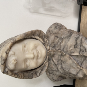 Sculpture bébé en marbre