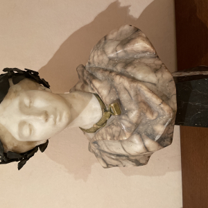 Sculpture tête et buste en albâtre  et marbre polychrome signée Montini