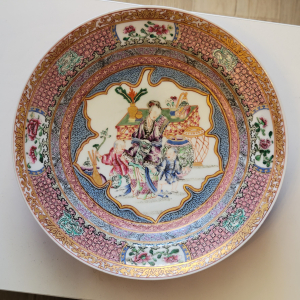 Ancienne assiette en porcelaine Dynastie Qing?