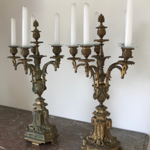 Paire de candelabres en bronze