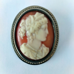 broche camée