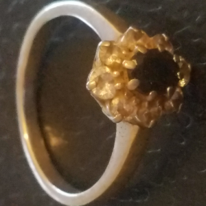 bague argent avec pierre précieuse et diamants