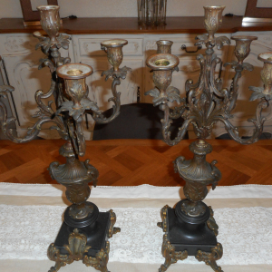 2 chandeliers anciens