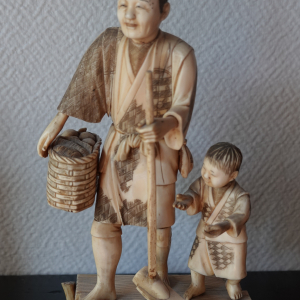statuette ivoire Japon