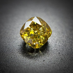 Diamant - 0.25 ct - Rectangulaire à coins coupés - Jaune intense - VVS2