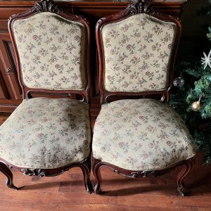 Chaises et fauteuil Louis XV