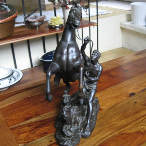Bronze cheval de Marly avec palfrenier, Coustou