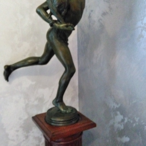 bronze signè  falguiere le vainqueur au combat de coq