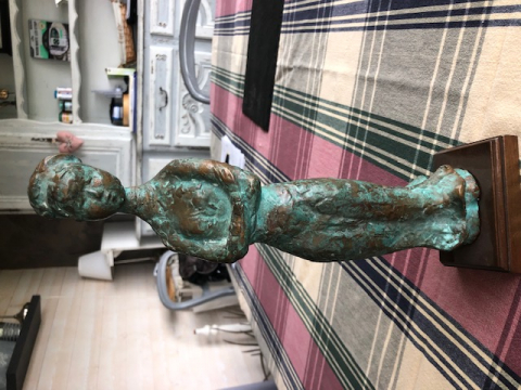 
															Statuette en bronze d'une indochinoise
														