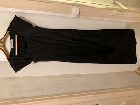 
															robe noire longue
														