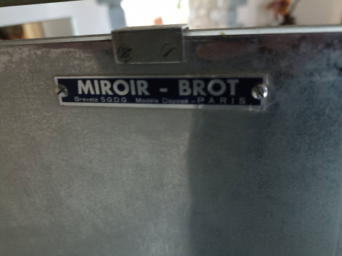 
															coiffeuse miroir brot
														