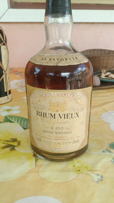 
															Rhum vieux la favorite
														