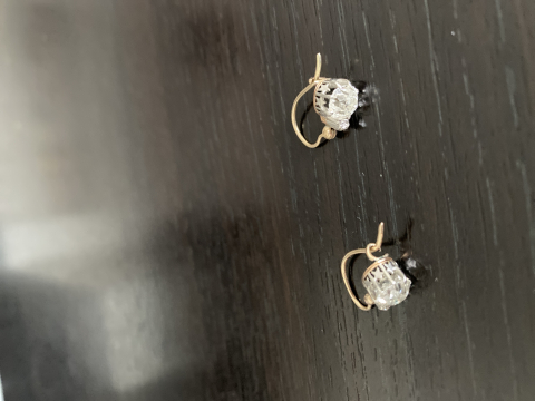 
															Boucles d oreilles diamant
														