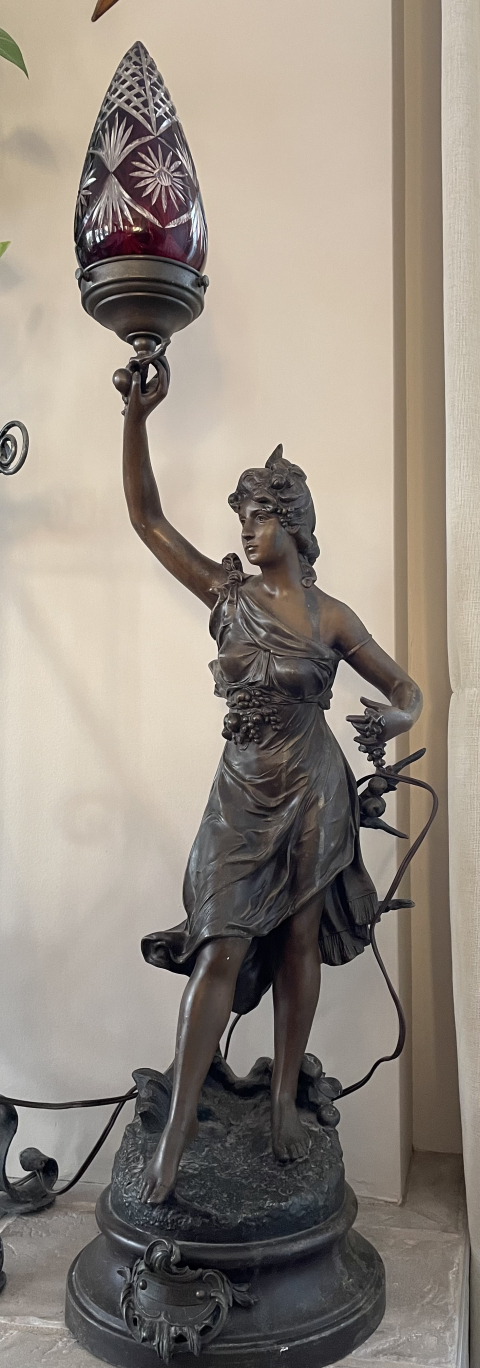 
															Lampe et statue Henri-Louis Levasseur
														