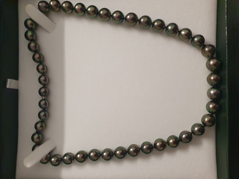 
															Collier de perles de tahiti
														