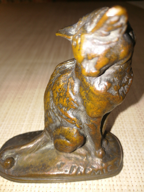 
															Bronze chat. Signe Fremiet
														