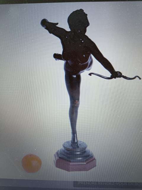 
															sculpture en bronze de Diane chasseresse
														