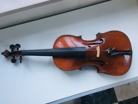 
															Violon
														