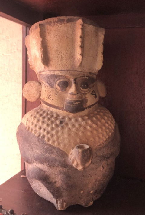 
															urne funéraire 16eme siecle- origine amérindienne
														
