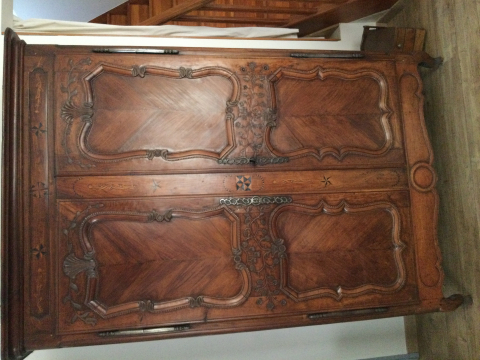 
															Armoire normande
														