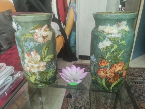 
															2 potiches vase
														