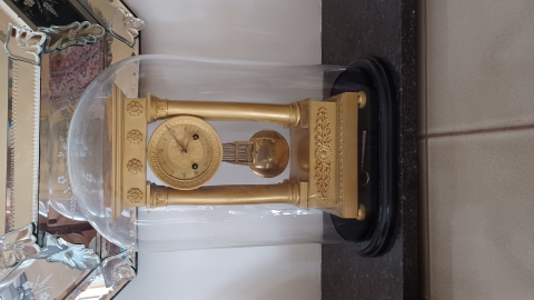 
															Horloge type Napoleon
														
