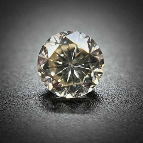 
															Diamant - 0.27 ct - Rond - very light brownish yellow - VVS2
														