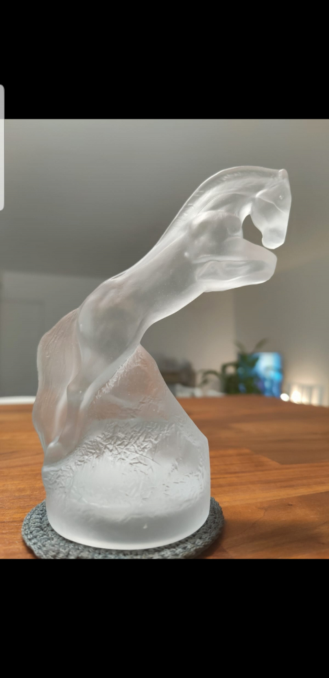 
															Sculpture cheval en cristal
														