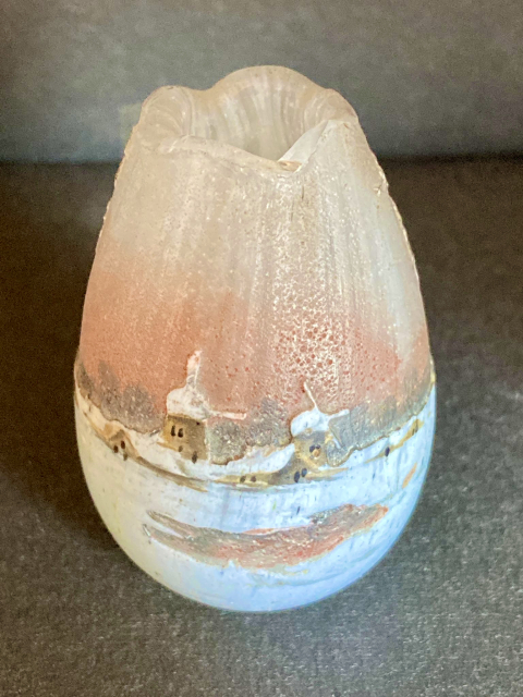 
															Miniature Vase signé Daum
														