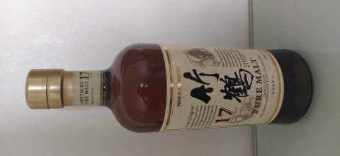 
															Nikka Taketsuru - Pure Malt - Whisky 17 ans d'âge
														