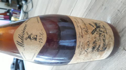 
															MAGNUM TROIS RIVIERES 1980 étiquette impecable
														