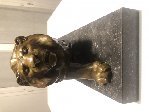 
															Sculpture Lion en Bronze sur socle Marbre signée E. GUY
														