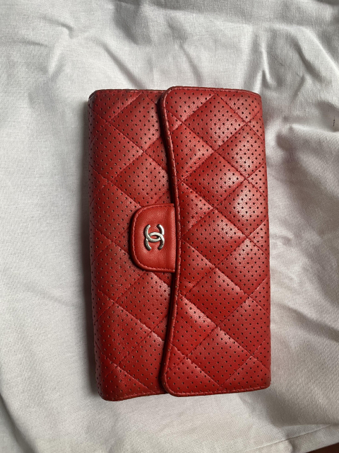 
															Portefeuille Chanel
														
