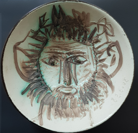 
															Coupelle ronde visage de faune
														