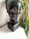 
															Sculpture bronze (?) tête
														