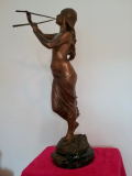 
															statue muse des bois drouot
														