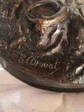 
															Bronze signé Drouot
														