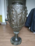 
															Vase en bronze
														