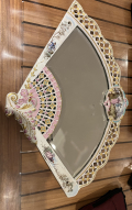 
															Majorelle NANCY, miroir en porcelaine ajouré décor romantique
														