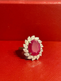 
															bague rubis 8;80 carats et or blanc diamants
														