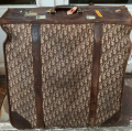 
															Sacoche-valise-housse de transport DIOR
														